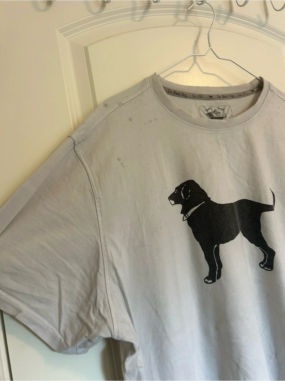 The Black Dog white T-shirt Marthas Vineyard 2023